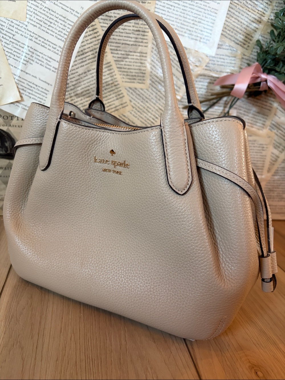 Kate Spade Dumpling Small Satchel Pebbled Leather Crossbody Cream/Taupe - Picture 6 of 14